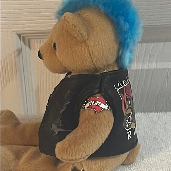 Hard Rock Cafe Tan and Blue Stuffed Bear - Picture 8 of 8